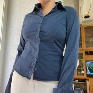 Skjorta - Skjorta köpt på second hand. Storlek M. Pris 40kr