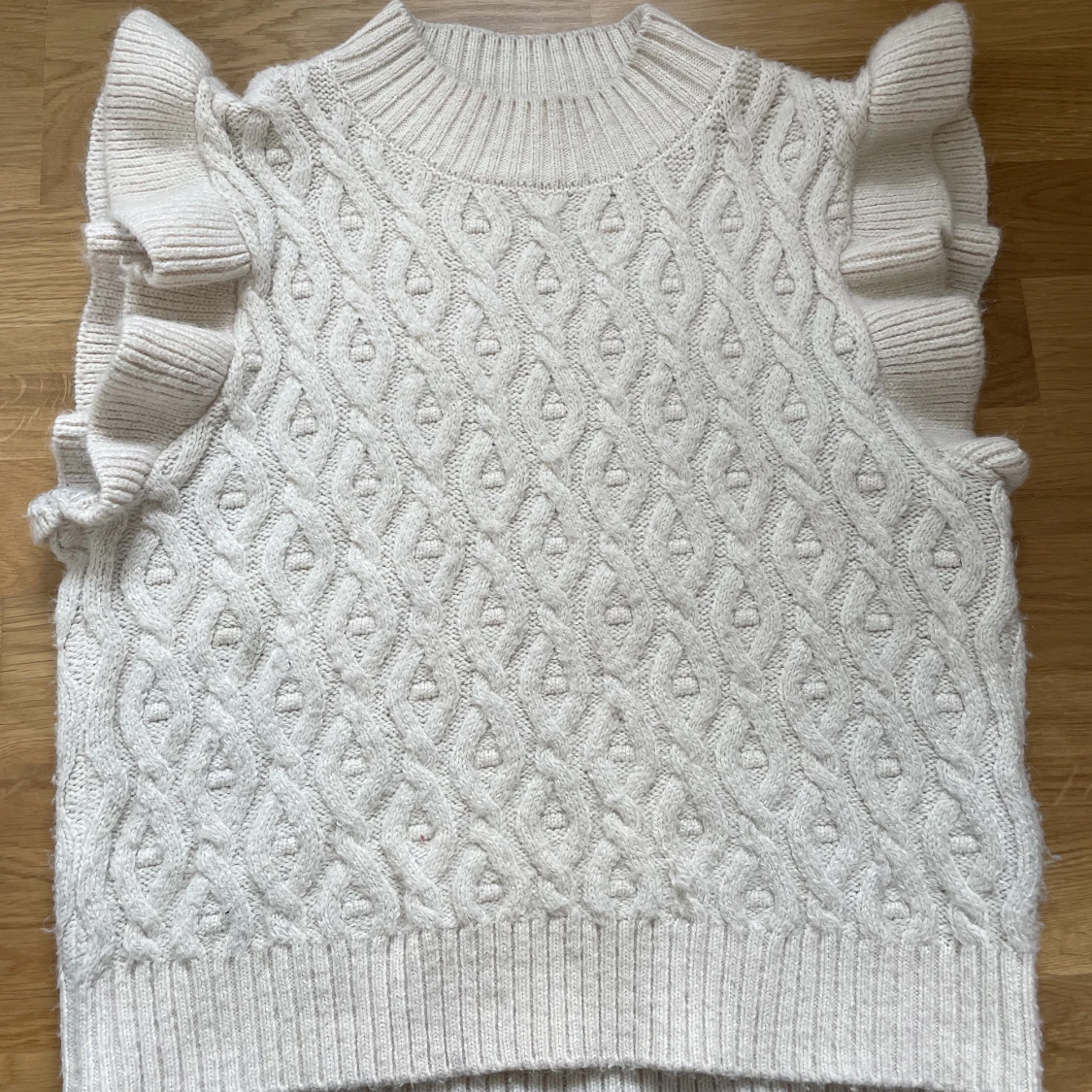 Stickad väst - 90