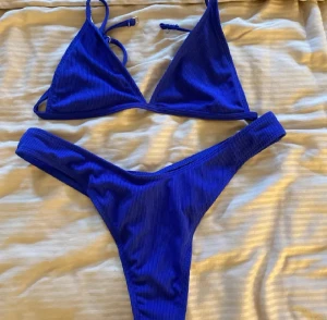 Bikini - Säljer bikinin då den är för stor för mig. 