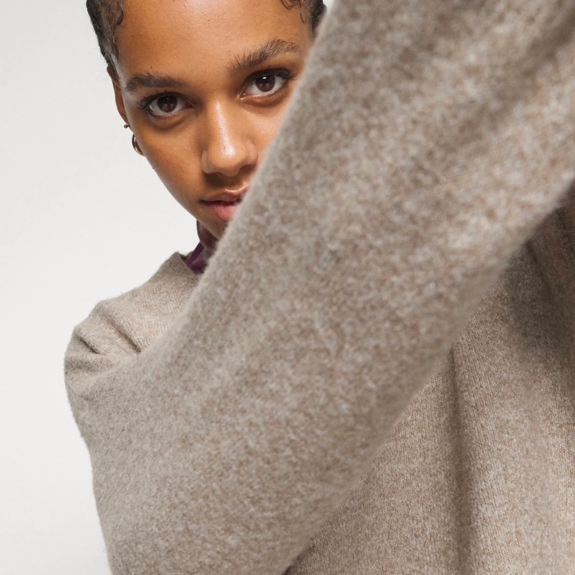 Skön beige tröja perfekt för sommaren! - 91