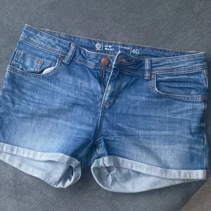 Shorts - Jeansshorts i Stl 40