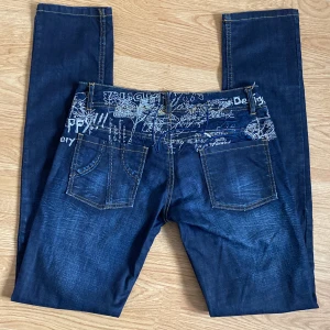 Vintage Desigual jeans - Köpta för 1000+ men säljer för 350 då dem är använda ett fåtal gånger💗 tryck gärna på köp nu 💝