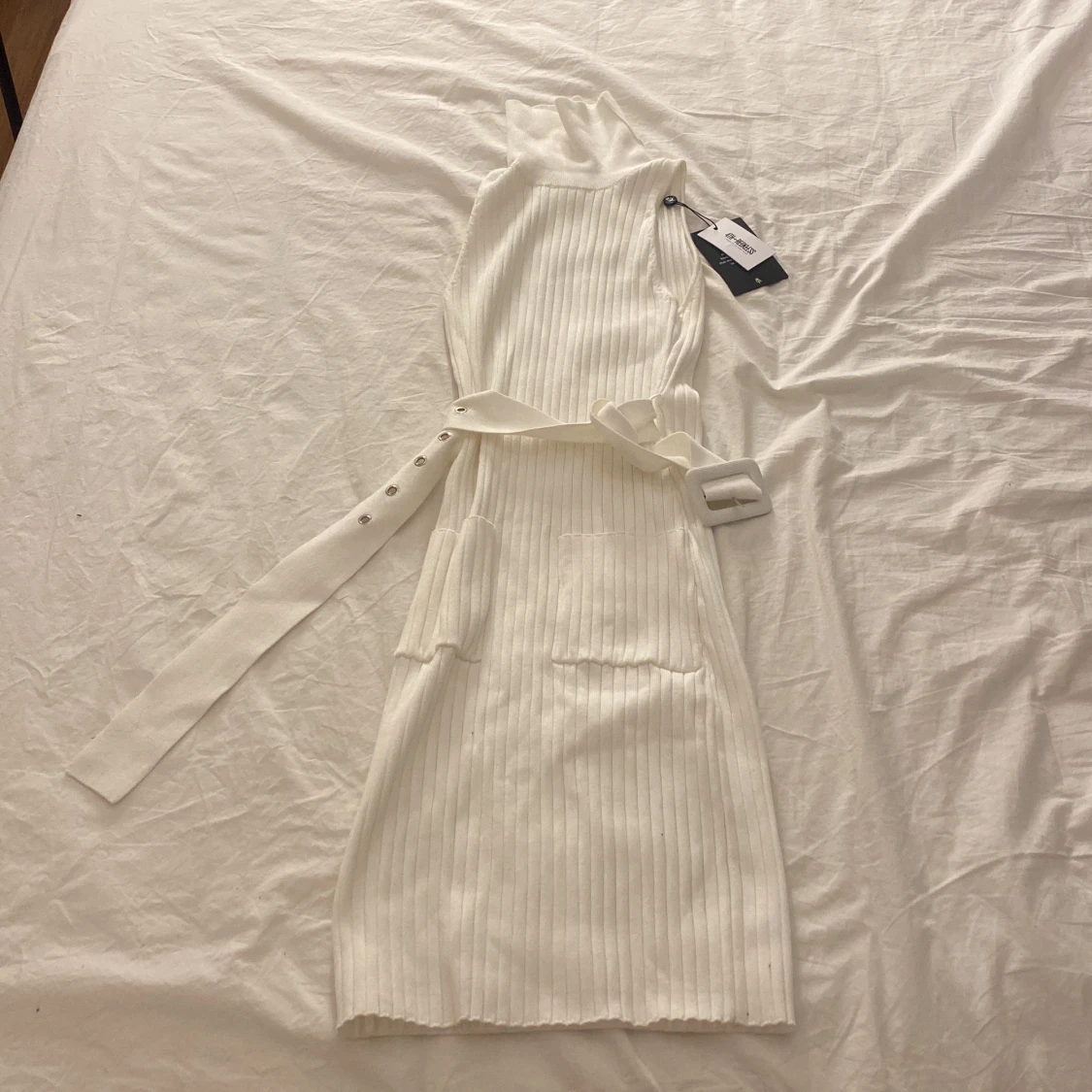 Klänning vit, 250 kr+frakt