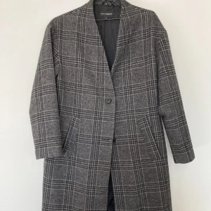 Rutig kappa - Rutig kappa från Kappahl, storlek S och i bra skick