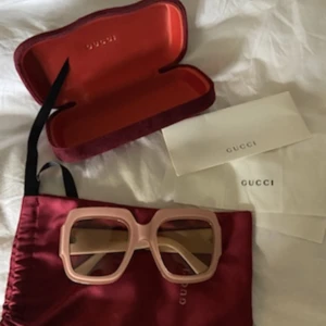 Solglasögon Gucci - Beige/rosa