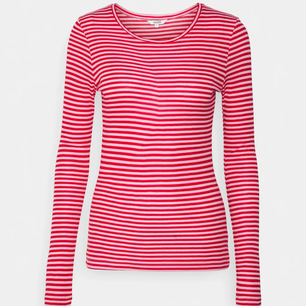 Röd-rosa-randig tröja från mbyM i storlek xs. Knappt använd, nypris ca 300kr. Lånade bilder!. Toppar.