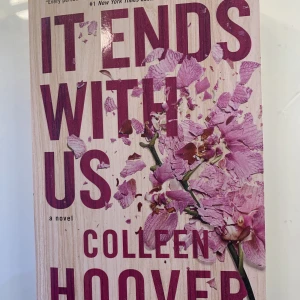 It ends with us📚❤️🥀 - Köpte denna boken i julas, lästen den och nu har jag ingen användning för den längre så jag säljer den❤️ Jag som läser ganska mycket skulle säga ett boken är en stabil 4,5/5. Tyckte den var jättebra!❤️ Boken är i nyskick☺️ Nypris: 130kr