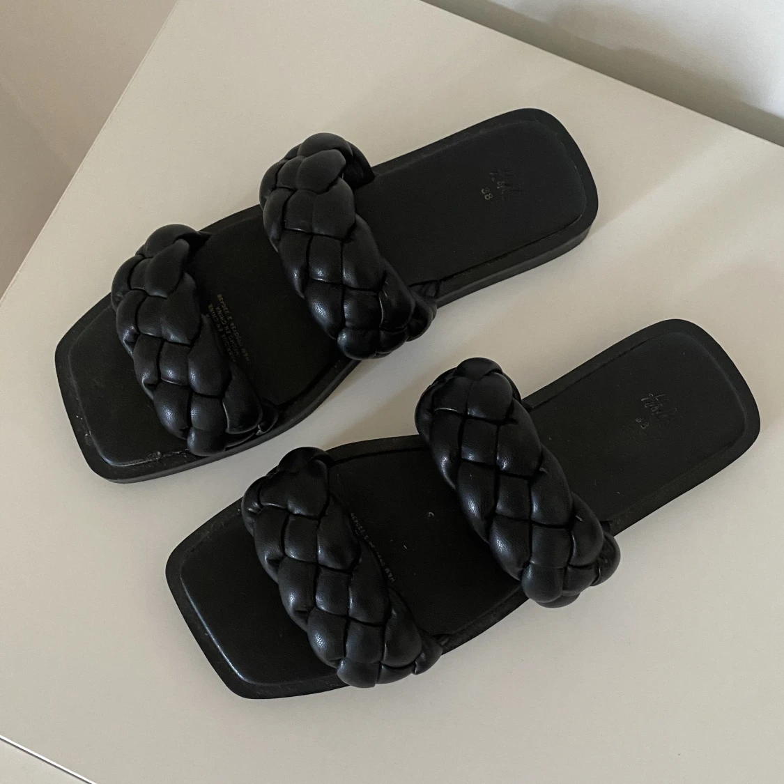 H&M sandaler 38 - 90