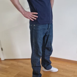 Levis 32/30 - Stora baggy jeans perfekt för skejtaren. I fint skick. Se mina övriga annonser.