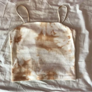 Linne - Ett jätte söt linne från Kappahl.  Storlek 134-140. 63 kr Inklusive frakt!😻😻