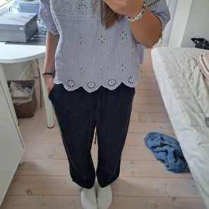 Linnebyxor - Mina söta linnebyxor från Hm💕använda fåtal gånger 