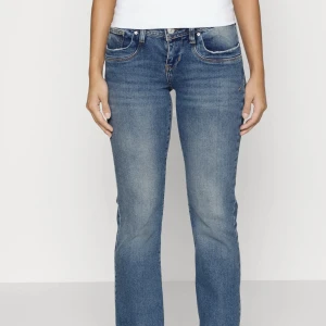 Ltb jeans - Lågmidjade ltb jeans från zalando, knappt använda. Skriv privat för egna bilder, nypris 900kr