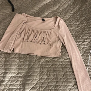 Topp - Topp från shein, aldrig använd, bra skick 