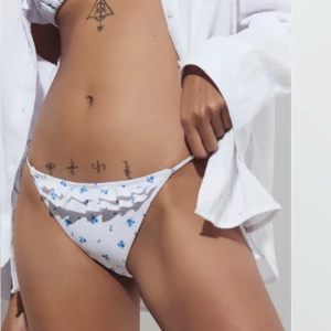 Bikini underdel - Super söt bikini under del ifrån Gina tricot. Aldrig använd.  