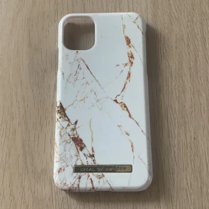 IDEAL OF SWEDEN mobil skal - Ideal of sweden mobil skal passar till iPhone 11
