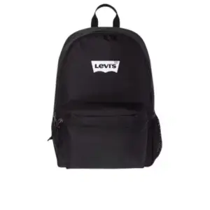 Säljer denna Levis ryggsäck som är sparsamt använd!