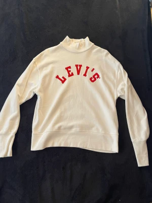 Sweatshirt Levi’s - Oversized, knappt använd