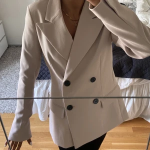 Oversized kavaj - Oversized kavaj från NAKD (använd 2 ggr) 