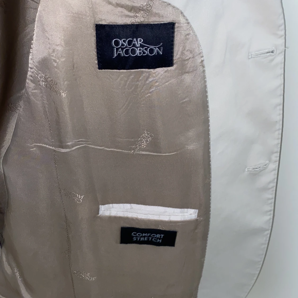 Kavaj Oscar Jacobson  - 90