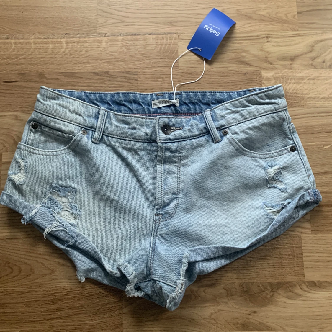 Lågmidjade jeansshorts