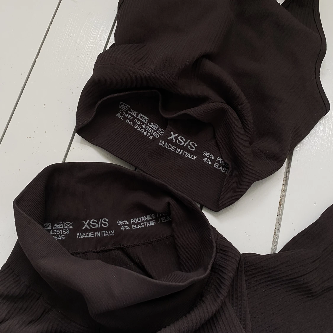 Mörkbrunt tränings set