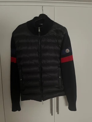 Moncler cardigan  - Cardigan i bra skick