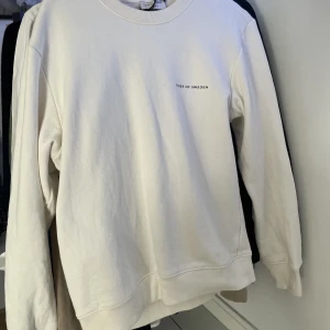 Tiger of sweden tröja  - En tiger of sweden tröja i storlek s. Den är använd 1 gång.  Nypris 1500. Köpt på johnells 