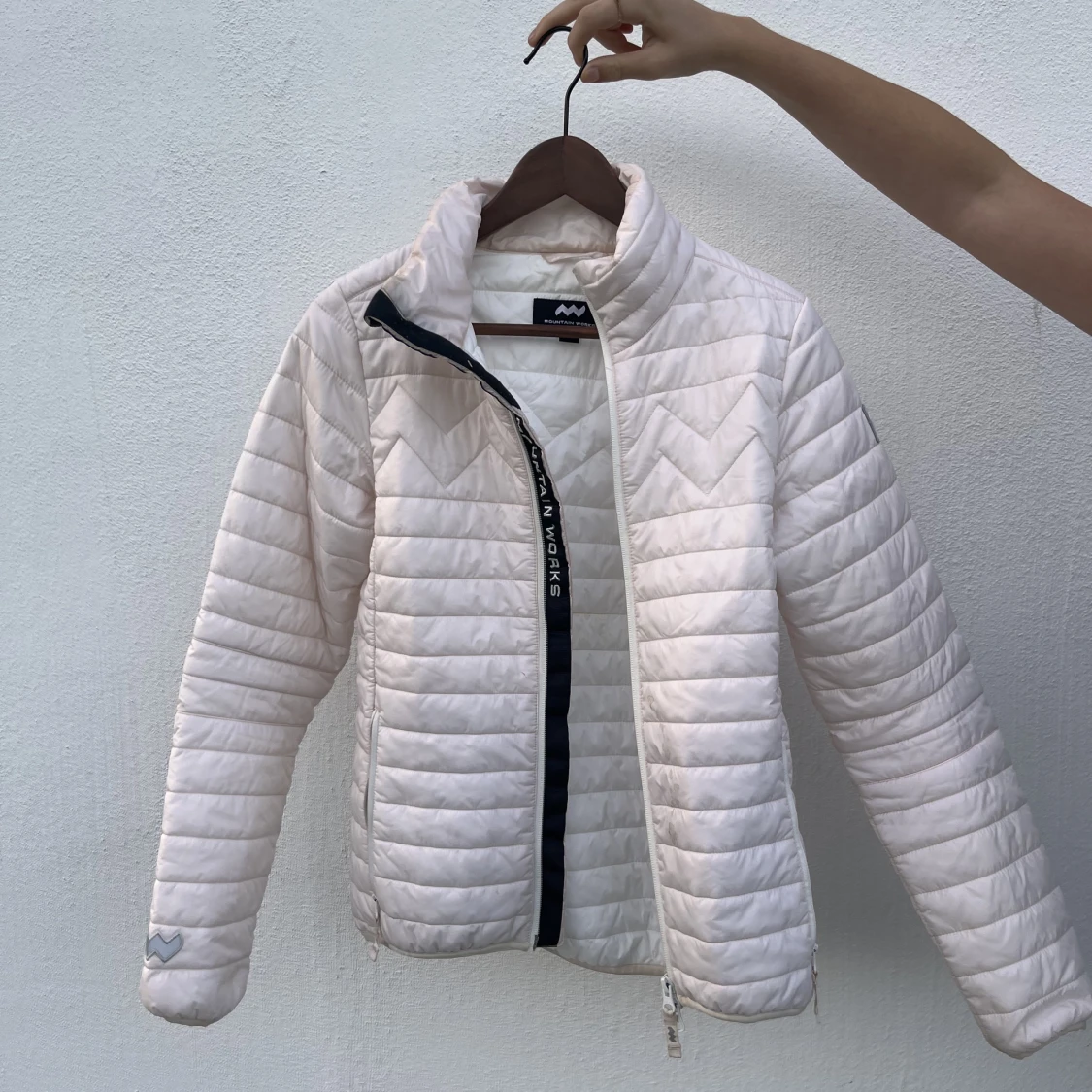 Ljusrosa dunjacka - 91