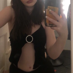 Y2K topp - Säljer en jättecool topp🖤