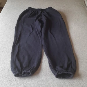 Bra pris  - Säljer två stycken för 40kr men en för 20kr.  Storlek 140-XS