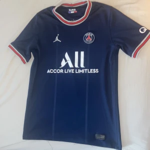 Psg tröja - Blivit för liten på mig