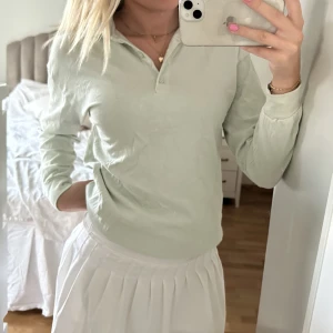 Mintgrön långärmad piké - Mintgrön långärmad piké🤍