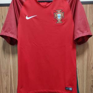 Portugal Home kit 2016