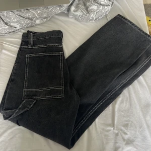 Byxor - Byxor. Mått på sista bilden 