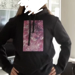 The cool elephant Flowergirl - Säljer nu min the cool elephant ”Flowergirl” hoodie!💕 den har inga hål,fläckar,lösa trådar osv…🦋💕