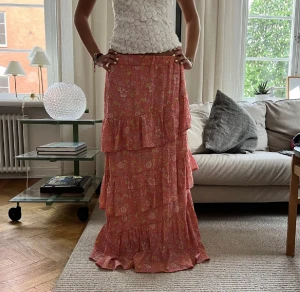 Långkjol - Såå fin långkjol ❤️resår i midjan så passar alla storlekar