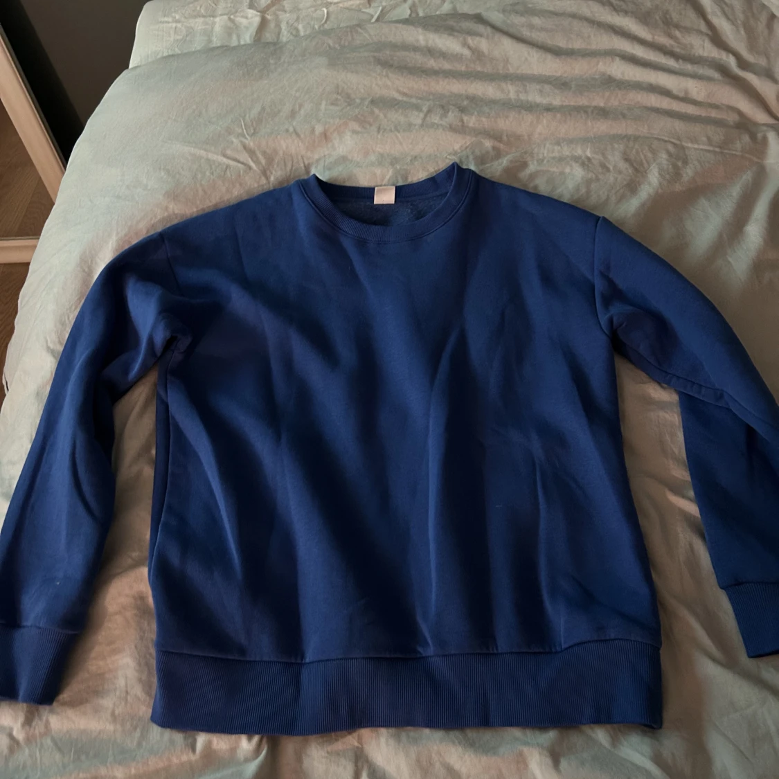 Blå sweatshirt 