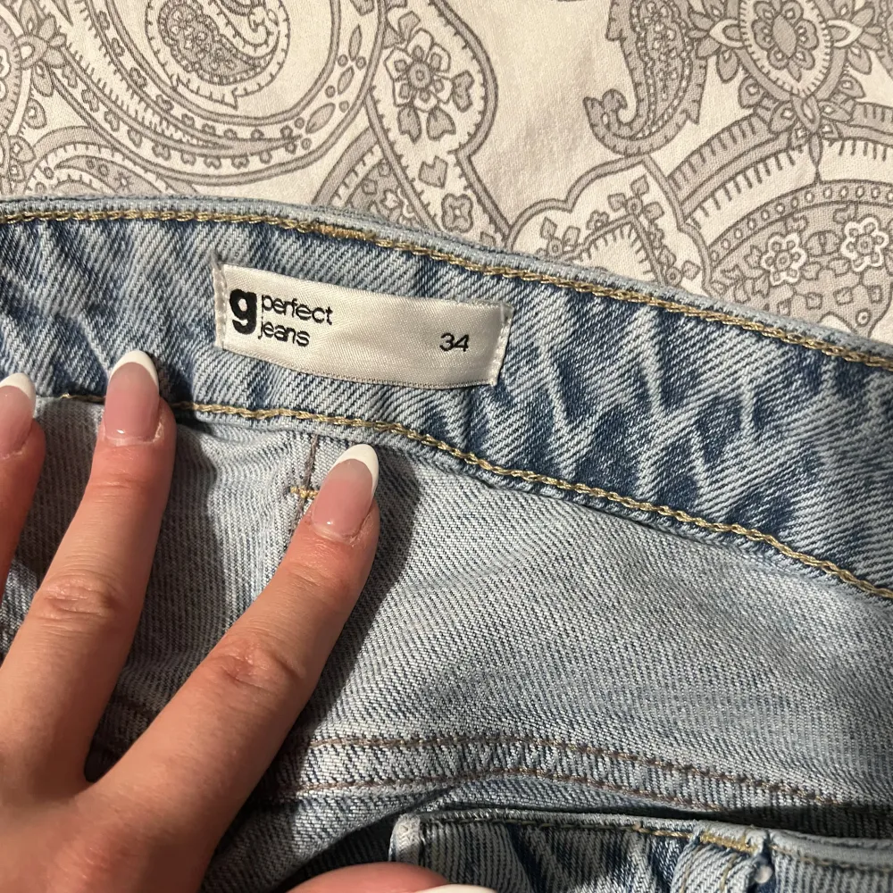 Raka jeans, storlek 34 jättefint skick🌟😍. Jeans & Byxor.