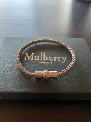 Mulberry armband - Ett helt nytt mulberry armband som aldrig är använt. Ord pris 2099kr
