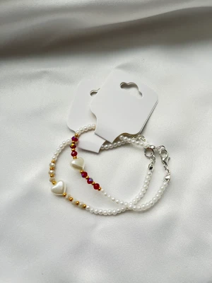 Pärlarmband  - Handgjorda pärlarmband🩶 Finns i olika färgar 