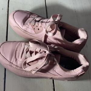 Sneakers - Tuffa hela och fina skor 