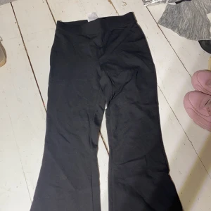 Byxor  - Vida stretchiga byxor !! Helt nya 