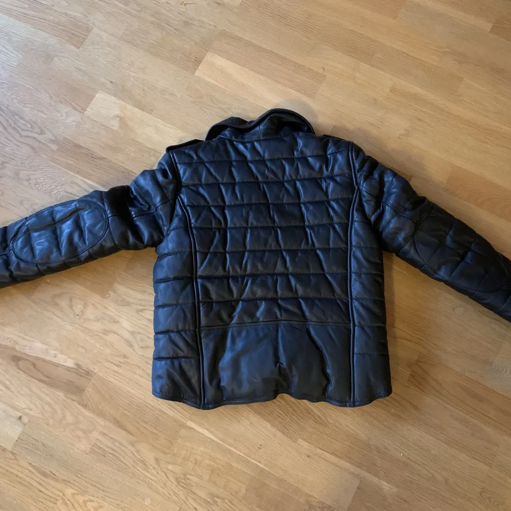 Skinnjacka från Alexander Wangs designerkollektion för H&M svart stl 36. Mc-jacka med dunliknande foder. Nyskick.. Jackor.