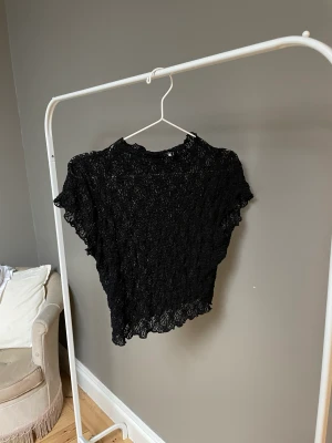 Fin topp - Fin topp, helt oanvänd därav inga defekter. Har flertalet liknande därav säljer jag. 