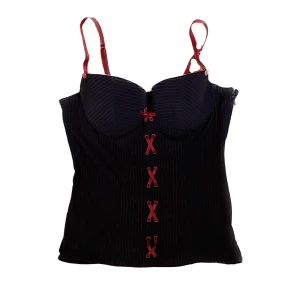 Korsett linne - Jätte fint randigt linne med söta detaljer🎀 det står ingen storlek i de men ja gå skulle säga att de är i storlek S och passar dom med mindre bröst. 