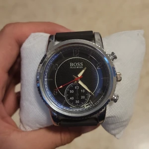 Huggo boss klocka - Pris ian förhandlas