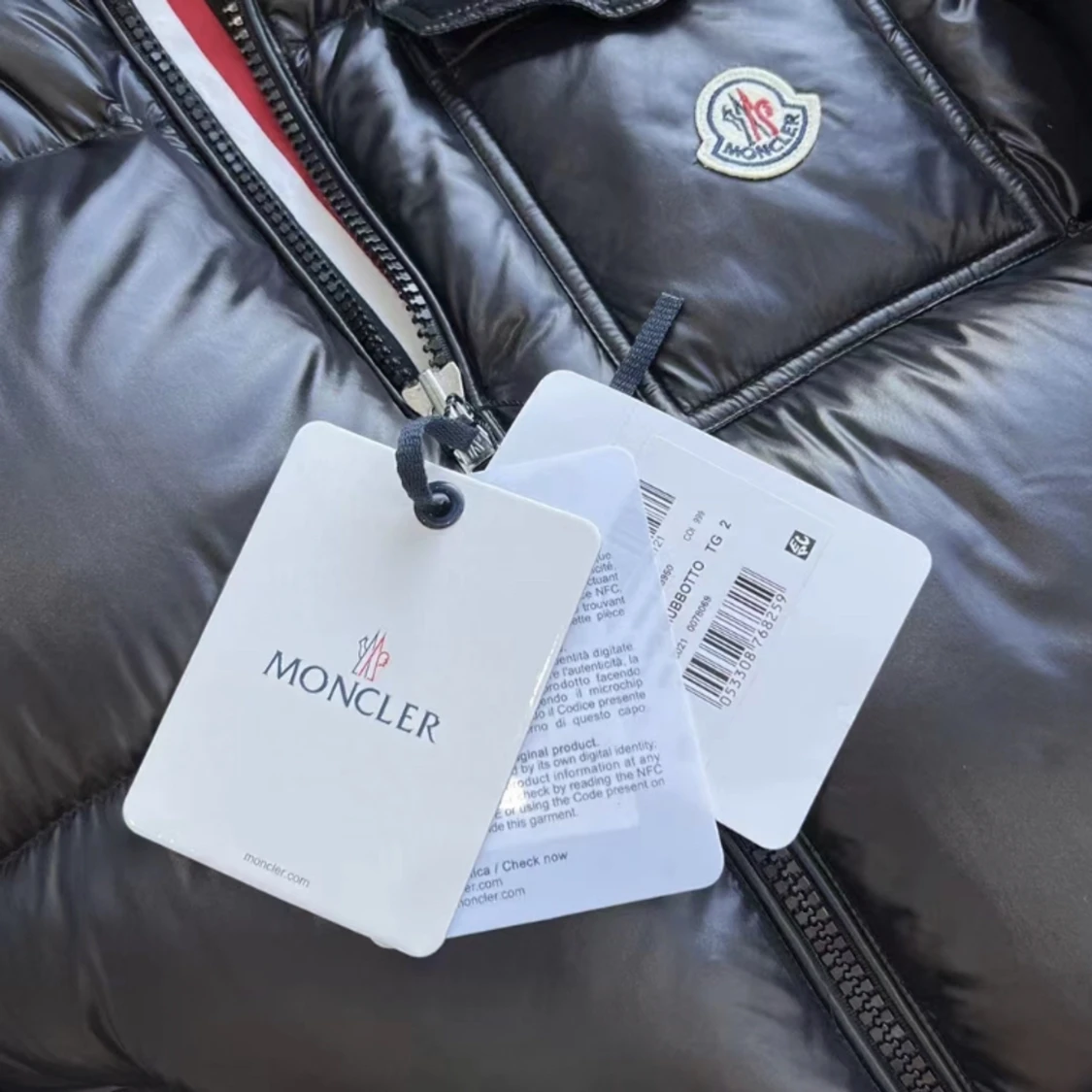Moncler jacka  - 90