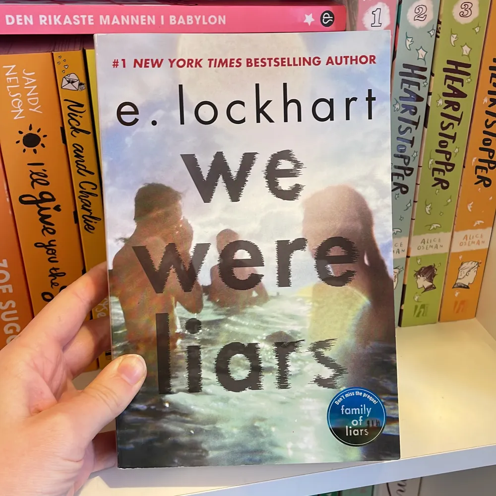 Boken ”we were liars” skriven av E. Lockhart på engelska. Den är i mycket fint skick. Hör av er om ni har några frågor! Priset kan diskuteras.. Övrigt.