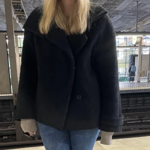 Arket kappa  - Jättefin arket kappa i bra skick! Slutsåld på hemsidan! Nypris 2290kr🩷