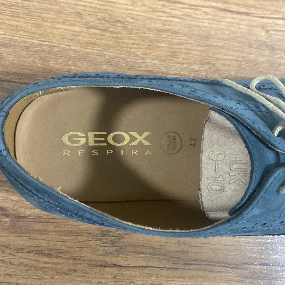 Geox skor som använts fåtal gånger men är i jättebra skick. . Skor.